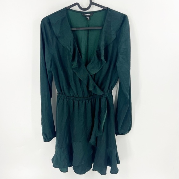 ✅ EXPRESS GREEN FAUX WRAP DRESS WITH RUFFLE SIZE X-SMALL LONG SLEEVE - Picture 1 of 7